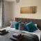 Beautiful 2 bedroom flat overlooking golf course