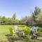 Panoramic-Blue Mountain-Balcony-Sauna-Backyard-King