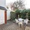 2 Bedroom stylish property set behind the angel hotel with parking and a courtyard garden - 贝里圣埃德蒙兹
