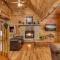 Point Of View - Spacious 2 Bedroom With a Loft Just off Glades Road cabin - Gatlinburg