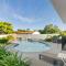 Modern Specious Paradise. Heated Pool and Spa - 布雷登顿