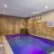 ERN840 - Splashin' Chalet - Brand New Cabin with Indoor Pool! Great Location! cabin - بيدجن فورج