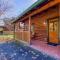 ERN832 - Lakeside Hideaway - Great Location! Close To All The Action! cabin - بيدجن فورج