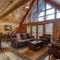 Cub Path Lodge - Luxurious 5 5 with Theatre Room and Mountain Views! cabin - غاتلينبرغ