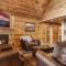 Cub Path Lodge - Luxurious 5 5 with Theatre Room and Mountain Views! cabin - غاتلينبرغ