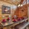Cub Path Lodge - Luxurious 5 5 with Theatre Room and Mountain Views! cabin - غاتلينبرغ