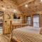 Cub Path Lodge - Luxurious 5 5 with Theatre Room and Mountain Views! cabin - غاتلينبرغ