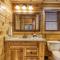 Cub Path Lodge - Luxurious 5 5 with Theatre Room and Mountain Views! cabin - غاتلينبرغ