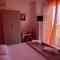Room in Apartment - 15min Da Tropea Monolocale Vista Mare A Briatico