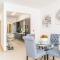 Blue Paradise Apartment