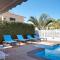Velomar Villa