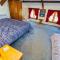 SAUNTON SUNSHINE COTTAGE 3 Bedrooms