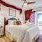 Bombastic Home - Steps to Beach - GameRm - Hot Tub - Pet Friendly