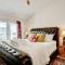 Bombastic Home - Steps to Beach - GameRm - Hot Tub - Pet Friendly