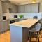 Margate Beach Front Apt With Sea Views Sleeps 6