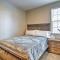 10 Mi to DIA Spacious Aurora House with Yard!