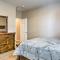 10 Mi to DIA Spacious Aurora House with Yard!