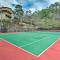 Views and Pool Access Quaint Condo in Hot Springs! - 温泉城