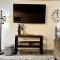Comfortable 2BR Apt Central