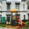 City Center - front of Iloilo Esplanade 2BR condo - 伊洛伊洛