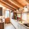 Chalet Hinter Dem Rot Stei