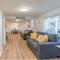 Lovely 2 bedrooms, steps away from the beach. - Bradenton Beach