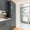 Modern Studio with parking in private garden - Theydon Bois