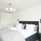 Modern 3BR Duplex Flat in Nyhavn w Private Balcony - Kodaň