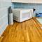 Aylesbury Apartment for Contractors and Holidays - FREE Parking for cars and vans