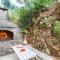Amazing Home In Zmijavci