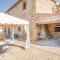 Beautiful Home In Castiglion Fiorentino With Kitchen