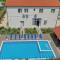 Awesome Home In Kamenmost With 7 Bedrooms, Outdoor Swimming Pool And Jacuzzi - Kamenmost