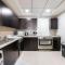 Balqis Residense Palm Jumeirah,Pool, Beach, Top floor, Full sea view, Restaurants