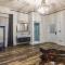 Celestine Bed and Breakfast - بينساكولا