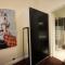 Designed Pop Apartment 2 Bedrooms, 2 Baths in Milan Center - WiFi, AC, steps from Subway M1 and M2, Central Station and Airport connected - 米兰