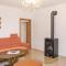 Cozy Apartment In Gelenau With Wifi