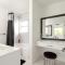 Spacious & Modern by the Beach