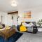 Central Cozy 3 Bedroom Home Free Wifi & Parking Flat Walk