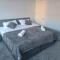 Primrose Stays - 3 bedroom House - Stoke on Trent
