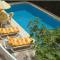 Bungalow 90m2, airco 2, Pool 5x10, Sandy Beach 200m, Wifi, Carport for 2 cars.