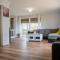 Cosy 4 Bedroom Holiday Home - Melbourne Airport