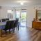 Cosy 4 Bedroom Holiday Home - Melbourne Airport