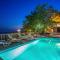 Villa Dahlia