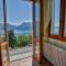 Bello Pezzo 2-Bedroom Lakeview Apartment with Shared Garden and Terrace