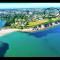 Blue Hills Luxury Apartment, Bay Front with Parking