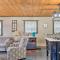 Bemus Point Vintage Suite with Soaking Tub and Kitchen