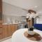 CBD RiverView 2Bed Apt Kingbed at Tallest building