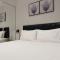 CBD RiverView 2Bed Apt Kingbed at Tallest building