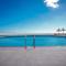 Marina Blue, Las Caletillas