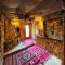 7 Caves Hotel